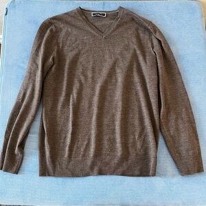 Charles Tyrwhitt Men's Brown V-Neck Sweater